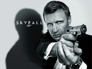 Daniel Craig 007 Bond Lookalike