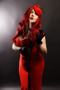 Vintage Singer Miss Ivy Rouge